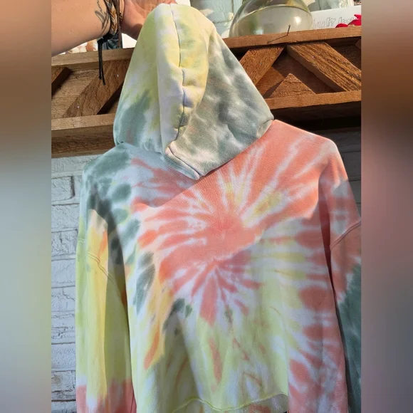 Wild Fable Women's Long Sleeve Tye-dye Cropped Hoodie Size Medium Euc - Picture 5 of 5